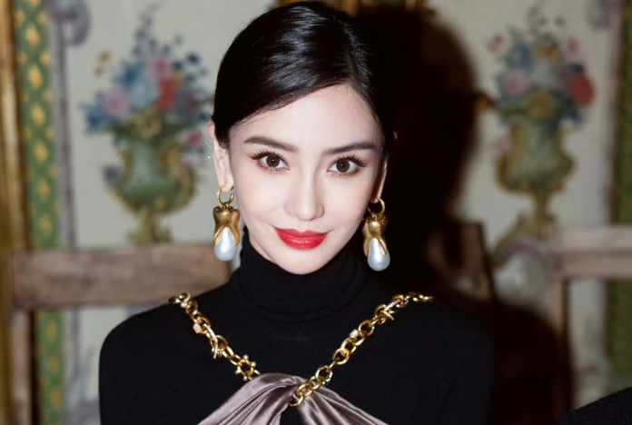  Angelababy 